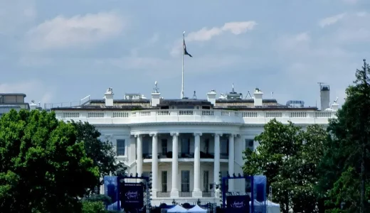 ジョン・ジョーンズ、ホワイトハウス訪問を伴う異例の復帰プロモーションへ